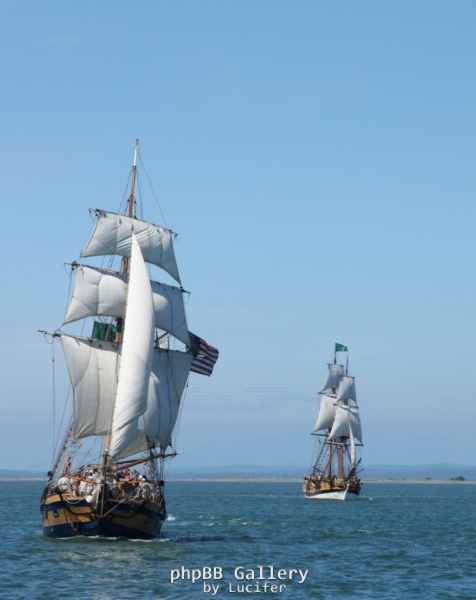 "Lady Washington" и "Hawaiian Chieftain"
